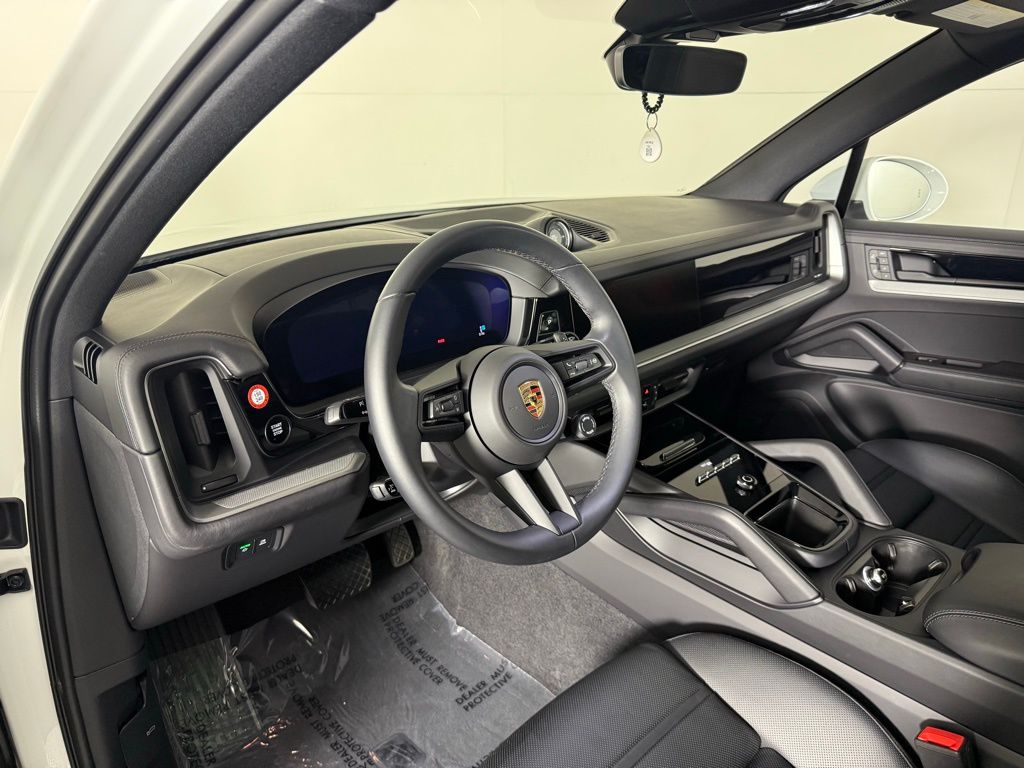 2024 Porsche Cayenne photo 4