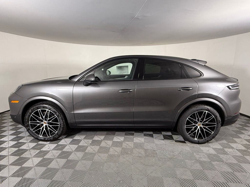 2025 Porsche Cayenne Coupe photo 2