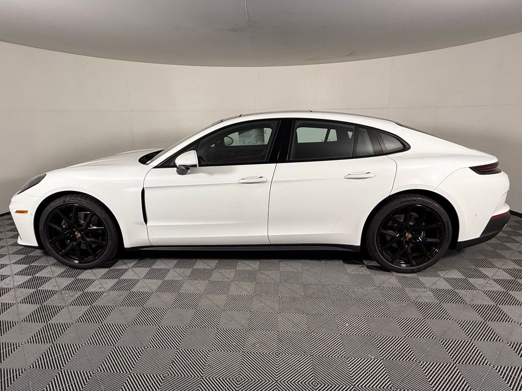 2025 Porsche Panamera 4 photo 2