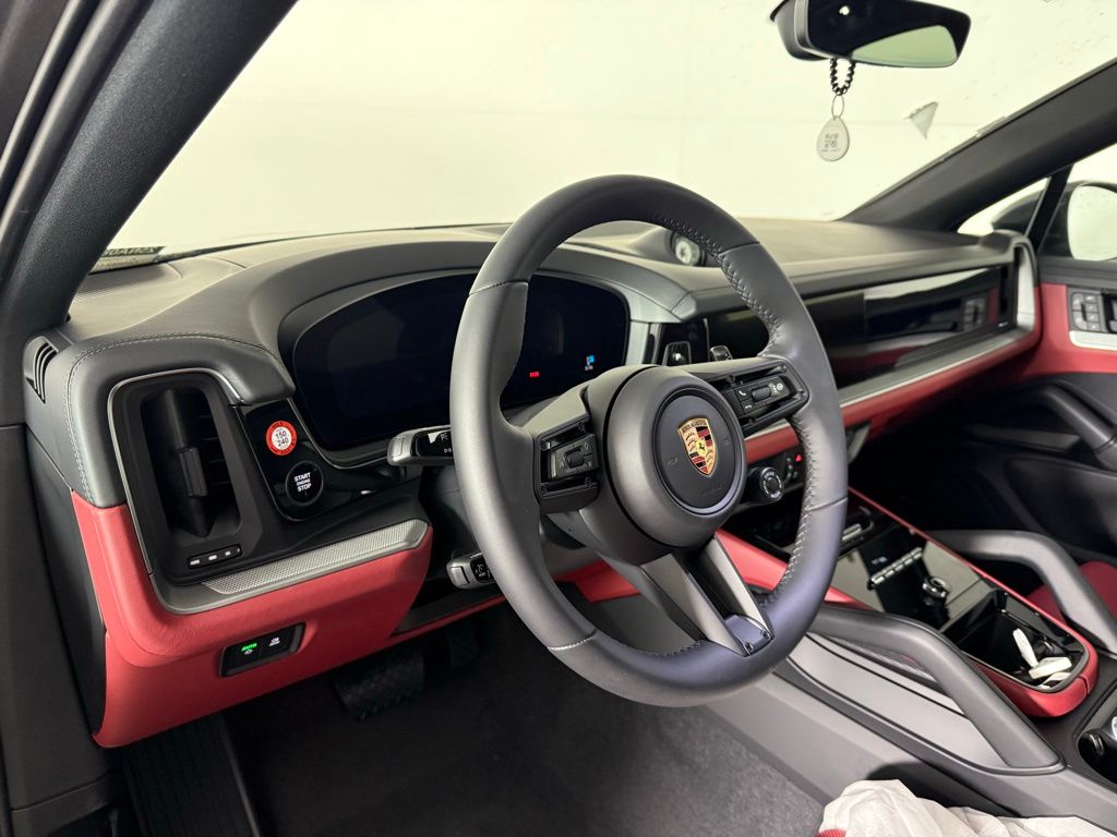 2026 Porsche Cayenne Coupe photo 4