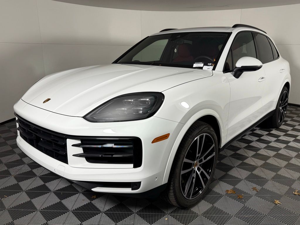 2025 Porsche Cayenne Base's photo