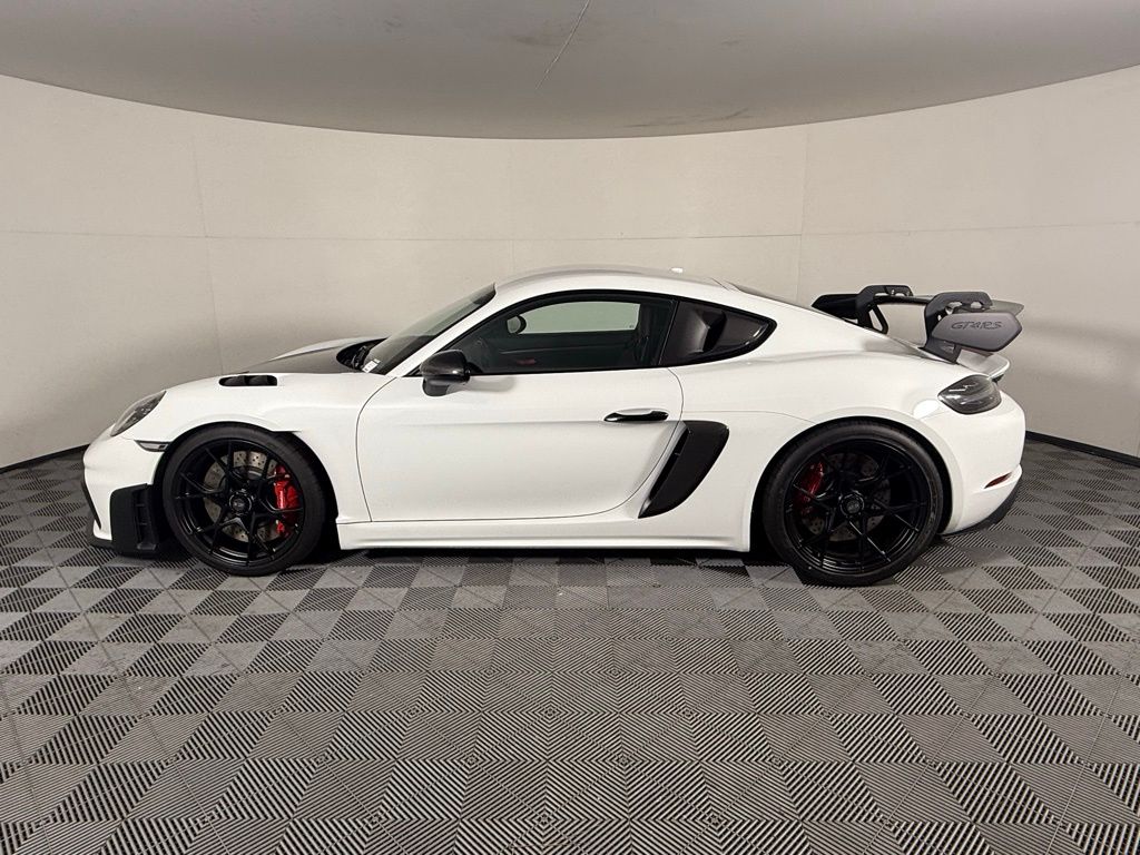 2025 Porsche Cayman GT4 RS photo 2