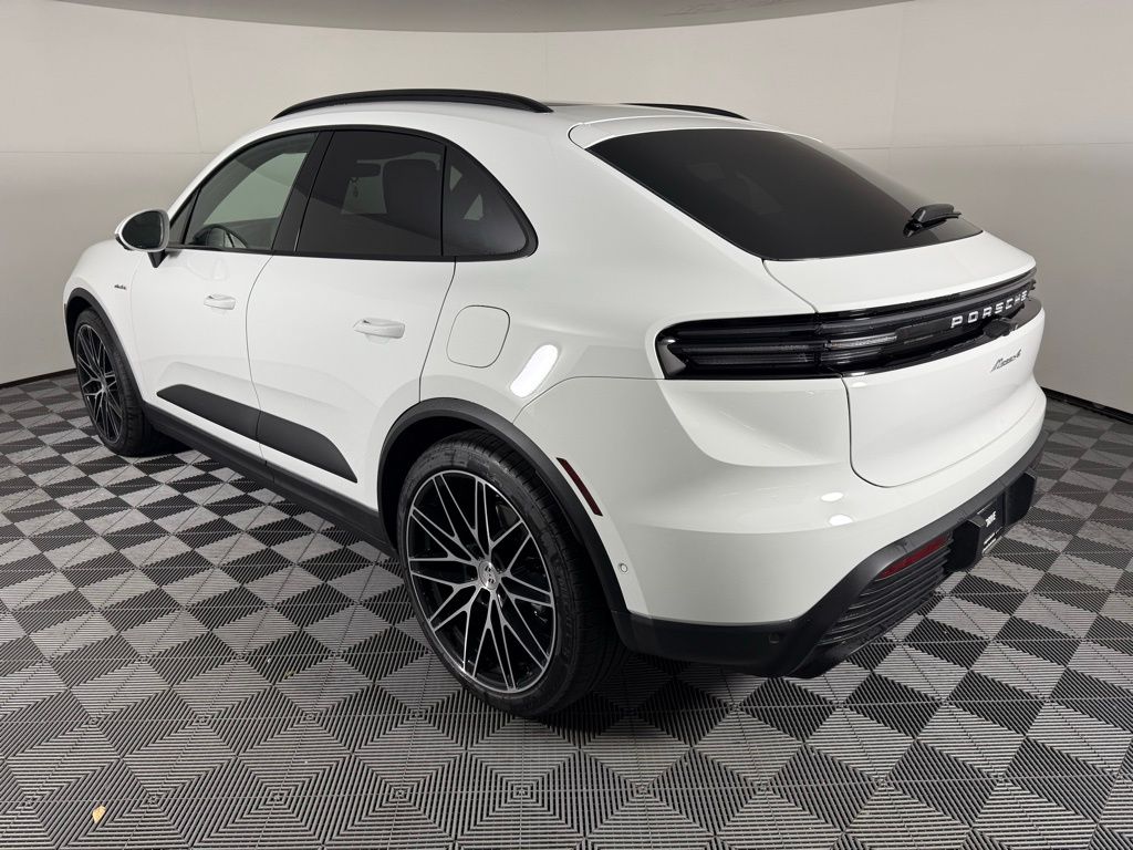 2025 Porsche Macan Electric 4 photo 3