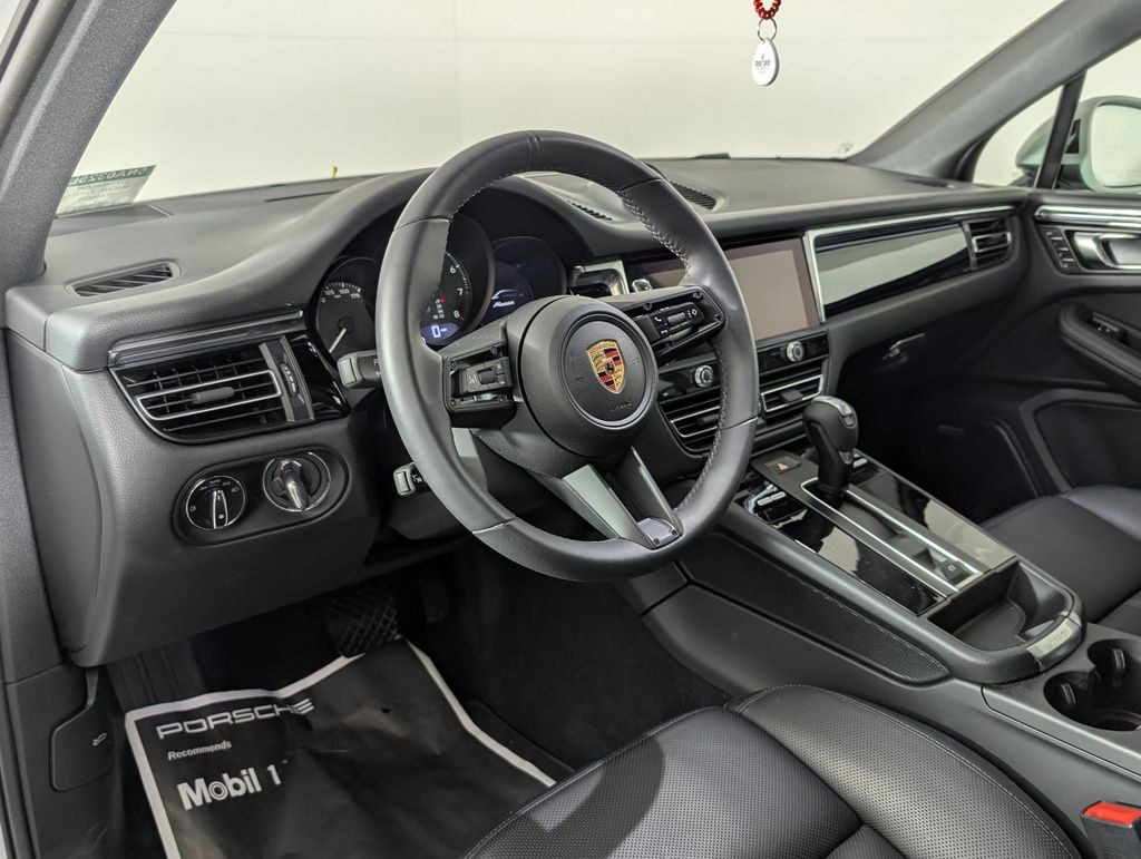 Used 2025 Porsche Macan SUV