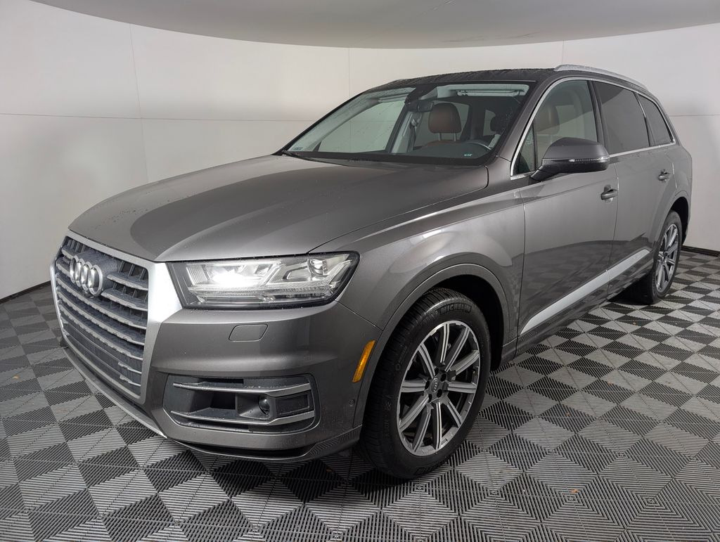 2019 Audi Q7 Premium Plus's photo