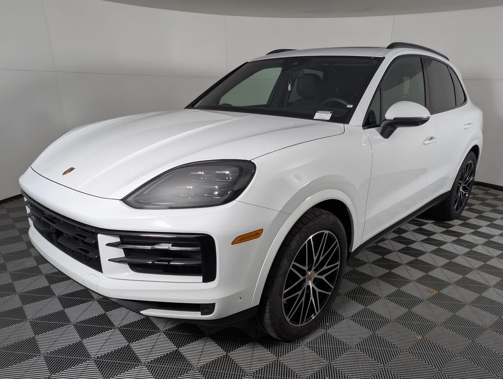 2025 Porsche Cayenne Base's photo