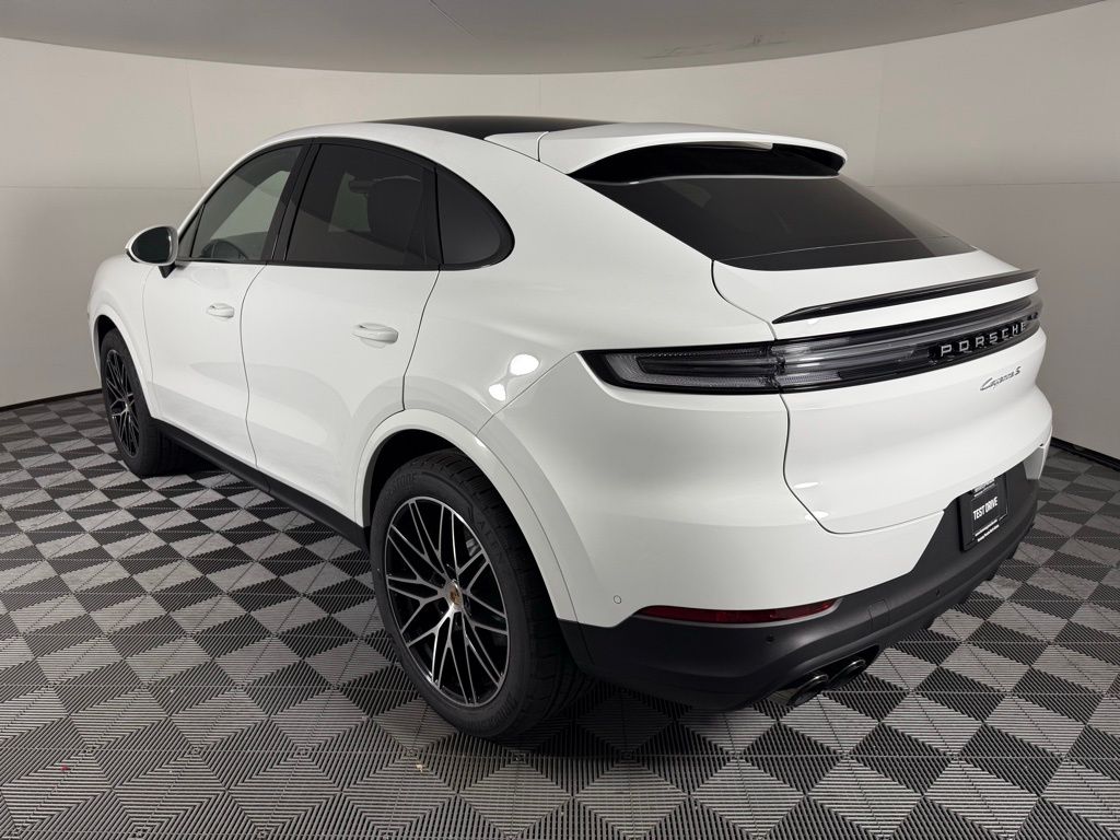 2026 Porsche Cayenne Coupe S photo 3