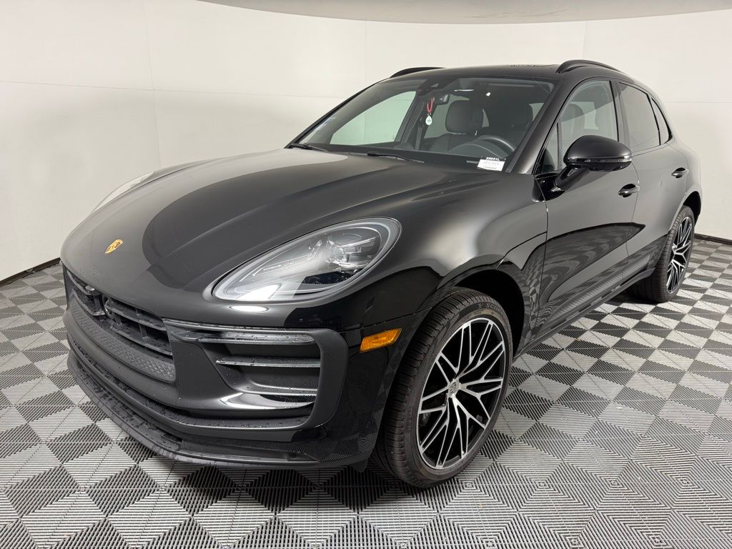 2025 Porsche Macan