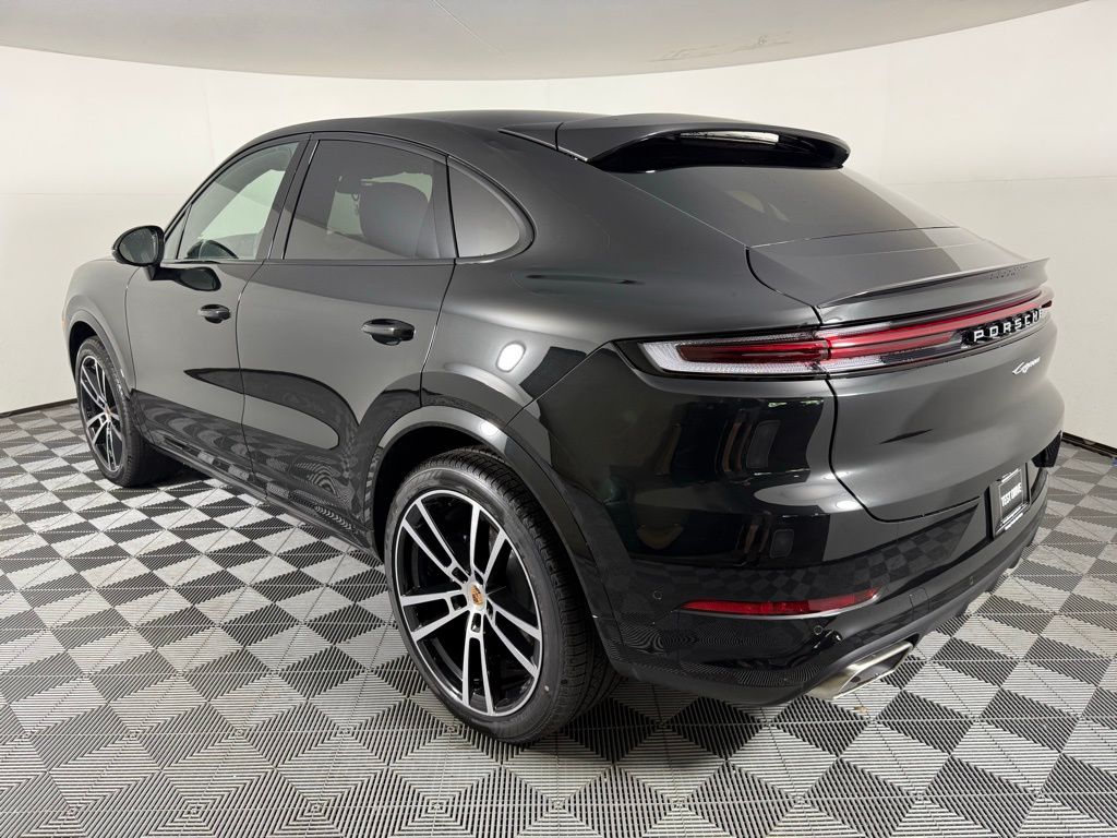 2025 Porsche Cayenne Coupe photo 3