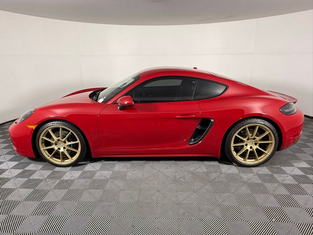 2021 Porsche Cayman GTS 4.0 photo 2