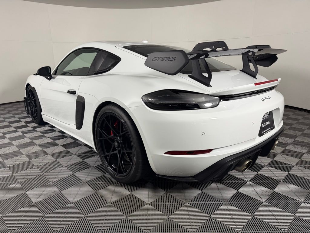 2025 Porsche Cayman GT4 RS photo 3