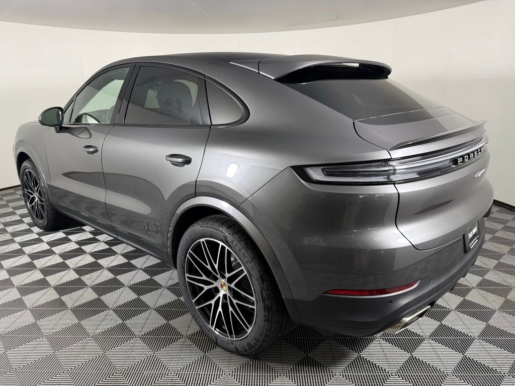 2025 Porsche Cayenne Coupe photo 3