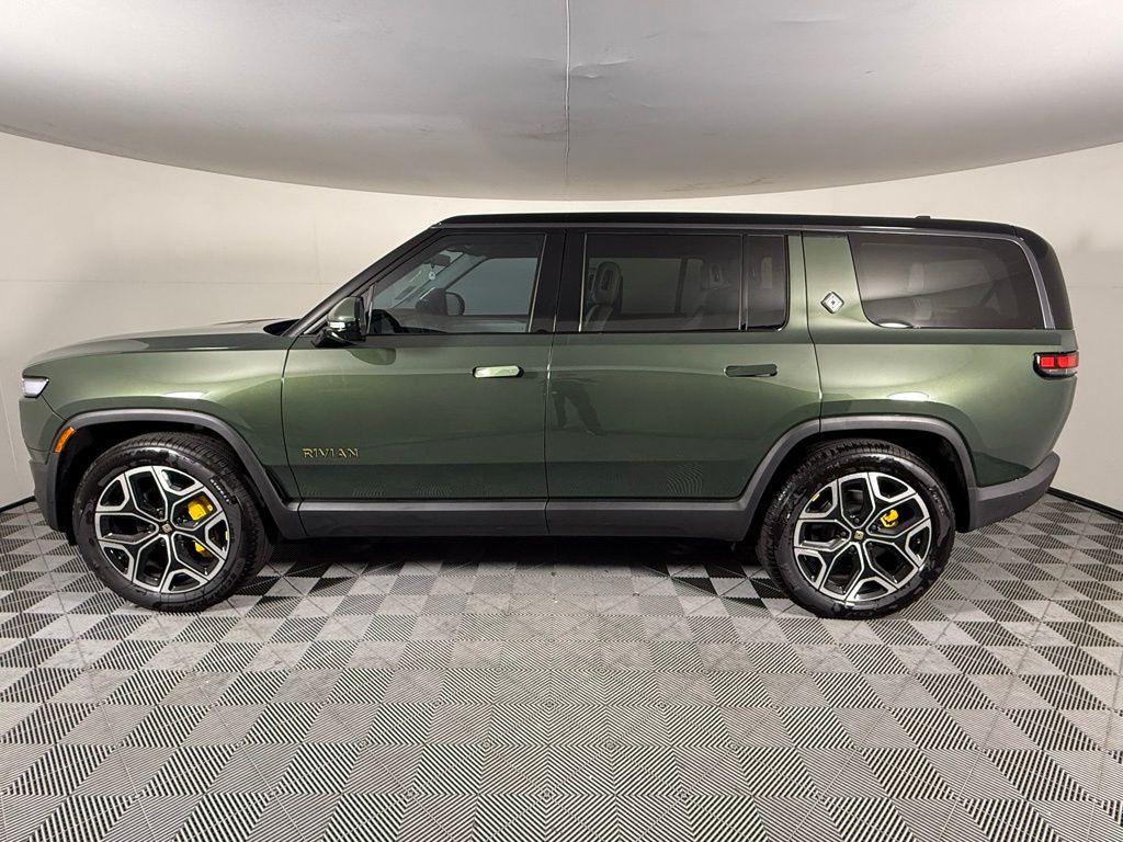 Used 2025 Rivian R1S Ascend with VIN 7PDSGCBP3SN063821 for sale in Roswell, GA