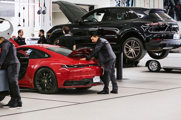 Porsche Collision Center