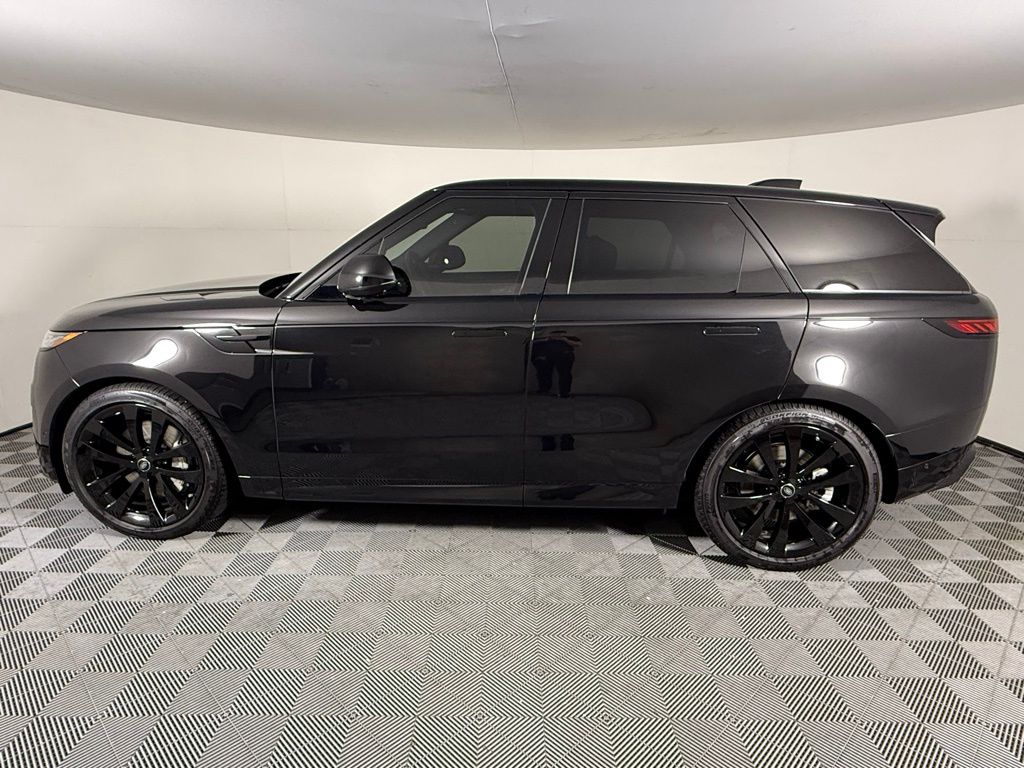 2025 Land Rover Range Rover Sport P530 Dynamic SE photo 2