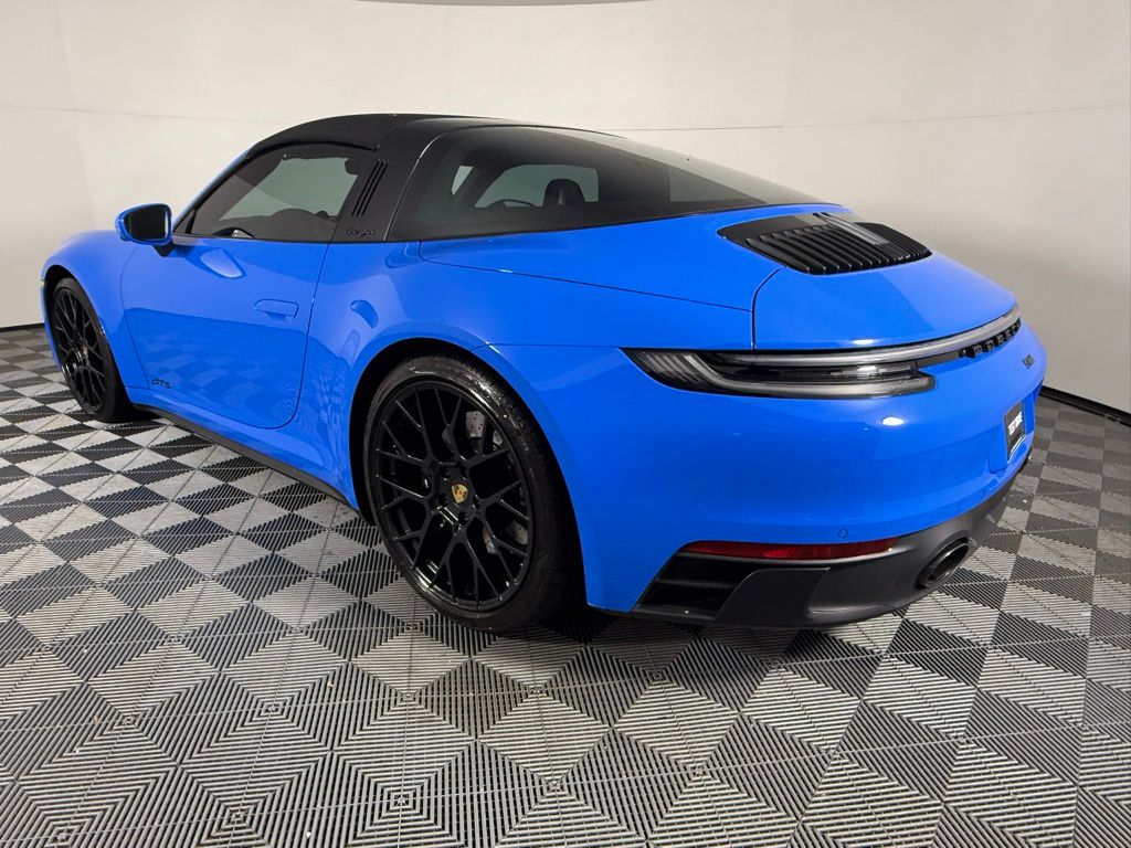 2022 Porsche 911 Targa 4 GTS photo 3