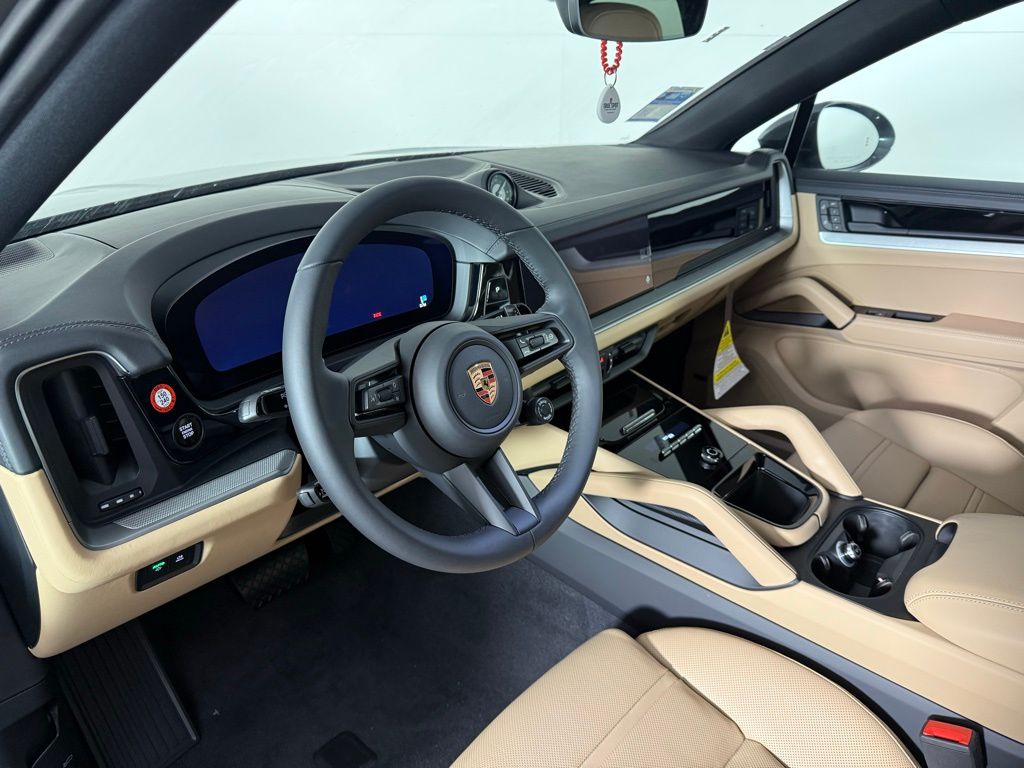 2025 Porsche Cayenne Coupe photo 4