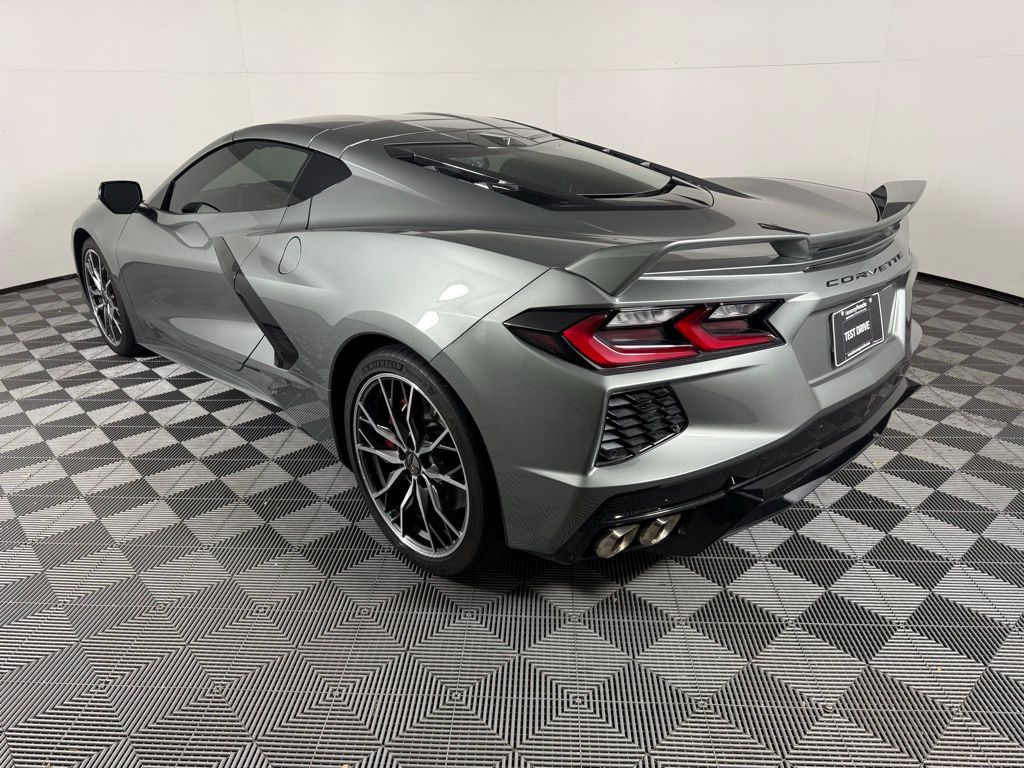 2023 Chevrolet Corvette Stingray 2LT photo 3