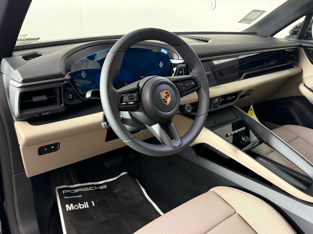 2025 Porsche Macan Electric photo 4