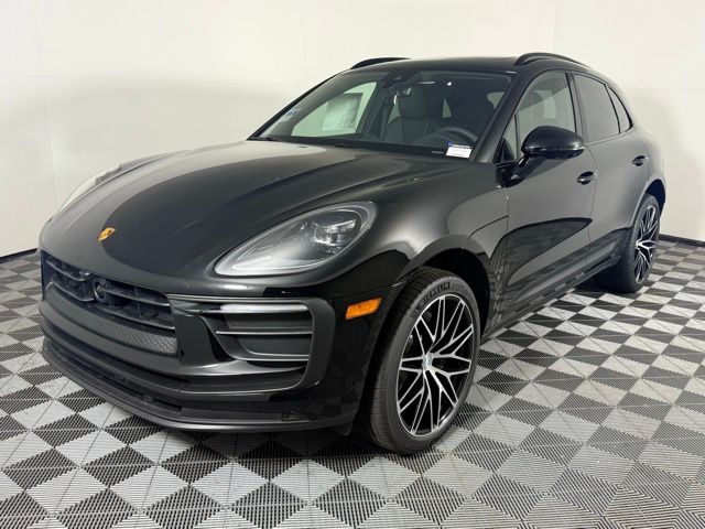 2025 Porsche Macan