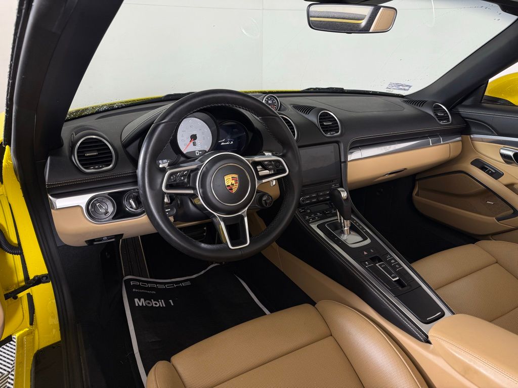 2022 Porsche Boxster S photo 4