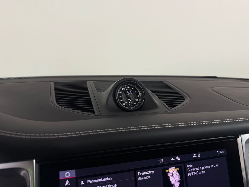 2026 Porsche Macan GTS - Photo 26