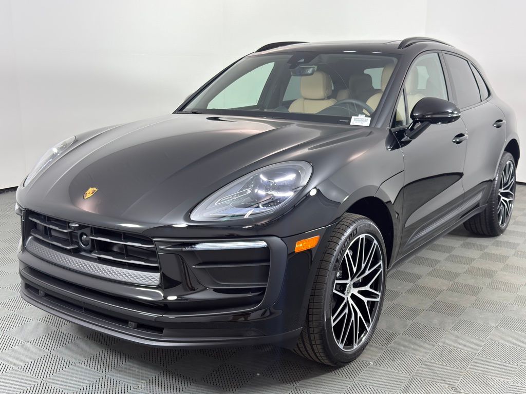 2026 Porsche Macan Base SUV image 1