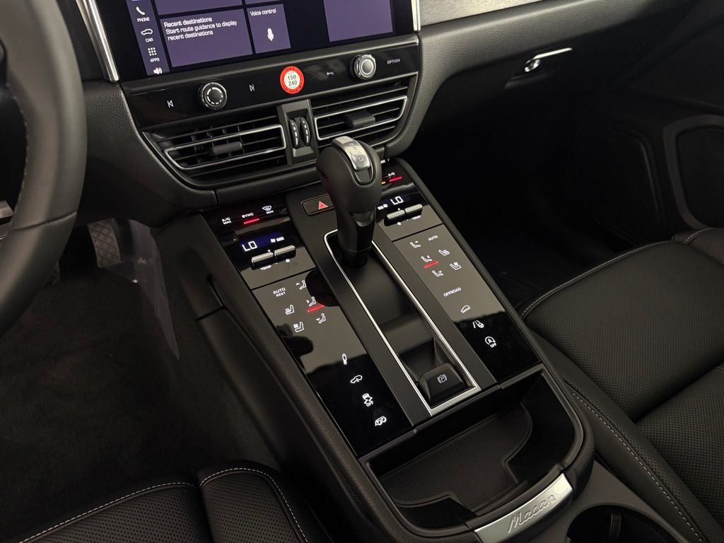 2026 Porsche Macan GTS - Photo 28
