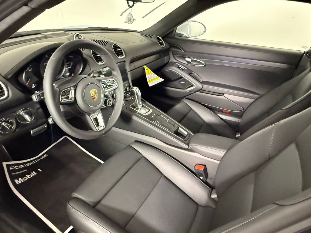2025 Porsche Cayman GTS 4.0 photo 4