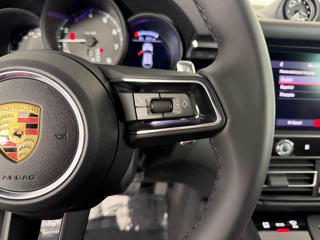 2026 Porsche Macan Base - Photo 33