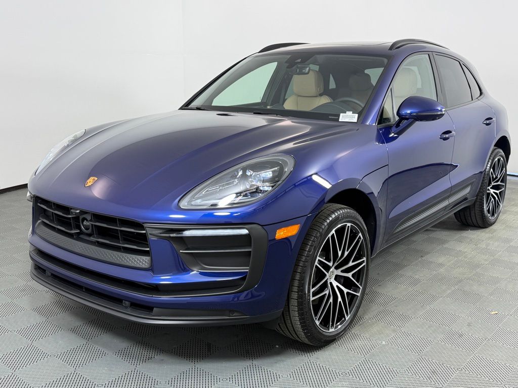 2026 Porsche Macan Base SUV image 1