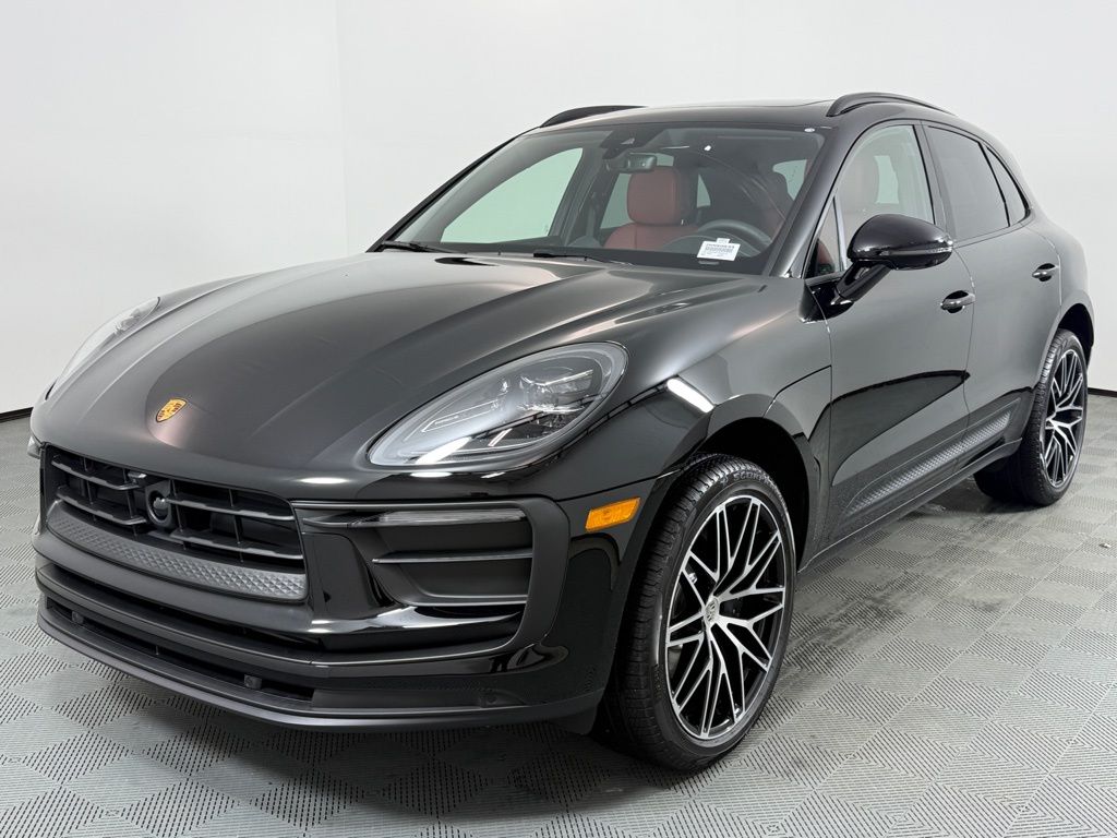 2026 Porsche Macan Base SUV image 1