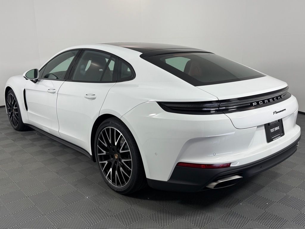 2025 Porsche Panamera 4 photo 3