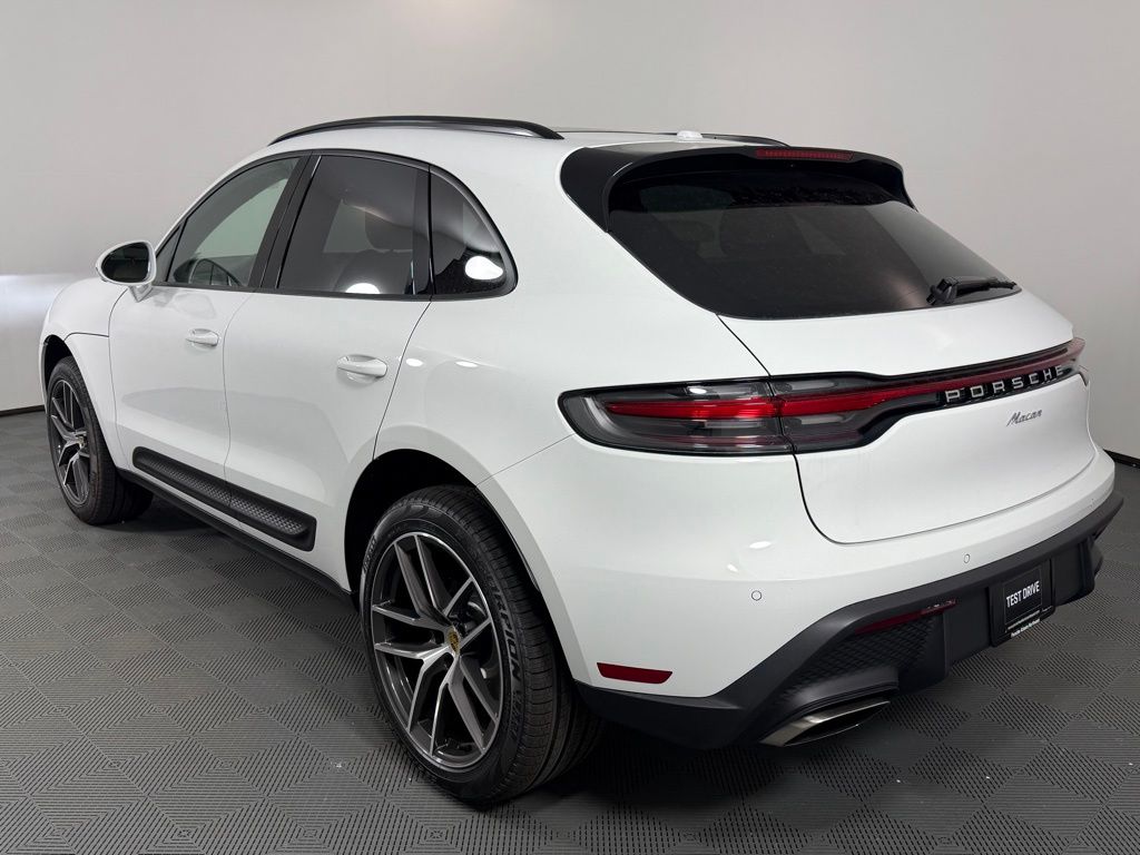2026 Porsche Macan S photo 3