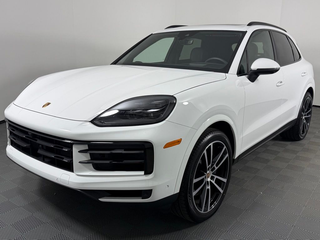 2025 Porsche Cayenne Base's photo