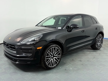 2025 Porsche Macan SUV