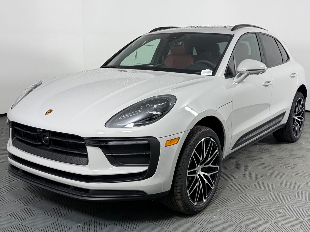 2026 Porsche Macan Base SUV image 1