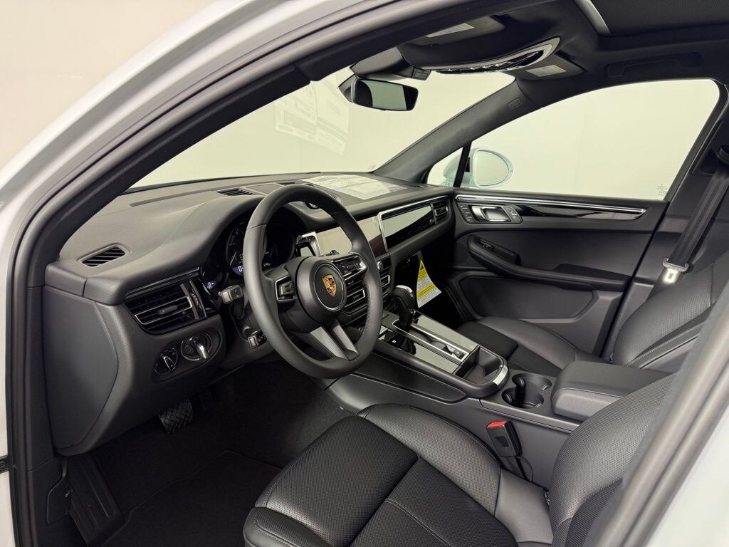 New 2026 Porsche Macan Base SUV