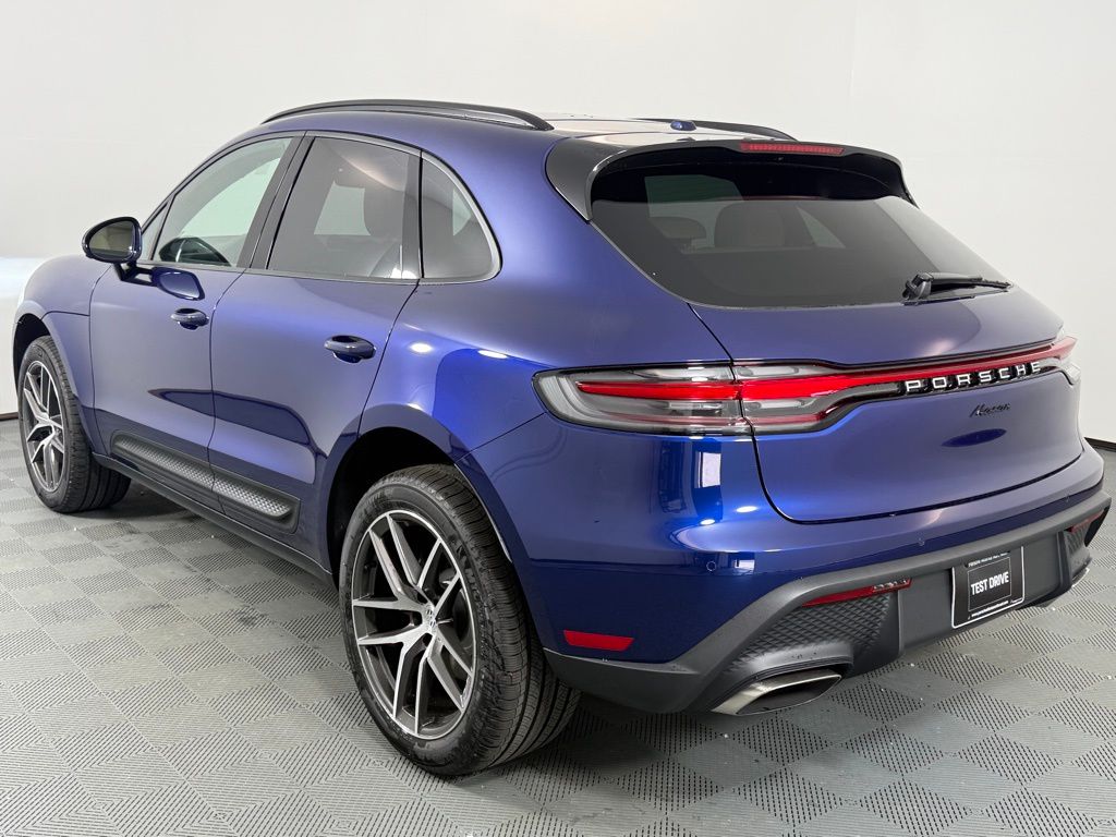 2026 Porsche Macan S photo 3