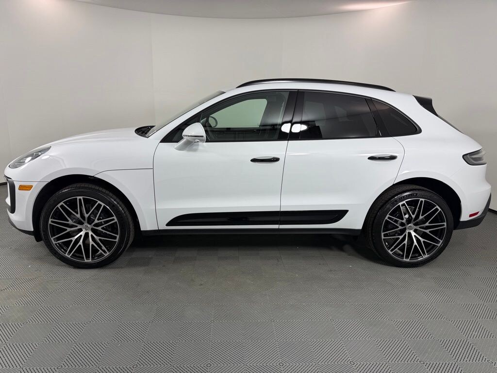 New 2026 Porsche Macan Base SUV
