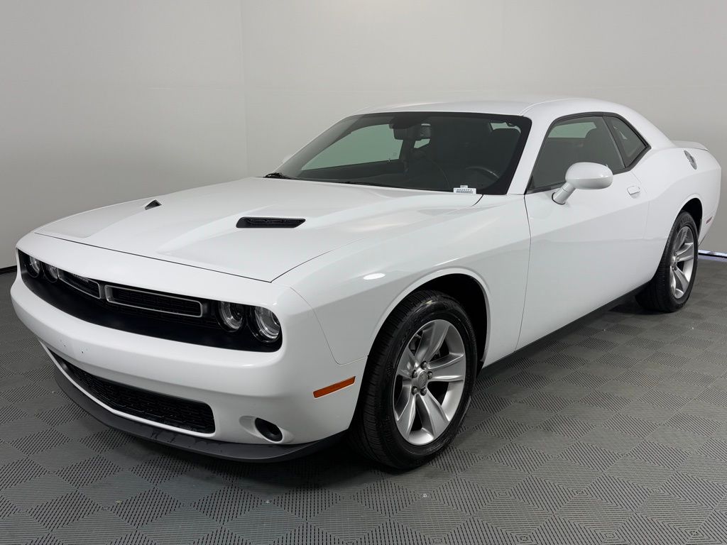 2022 Dodge Challenger SXT