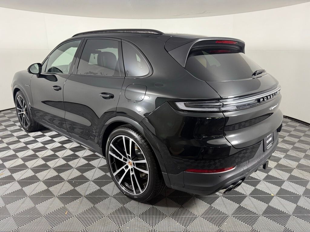 New 2025 Porsche Cayenne E-Hybrid S SUV