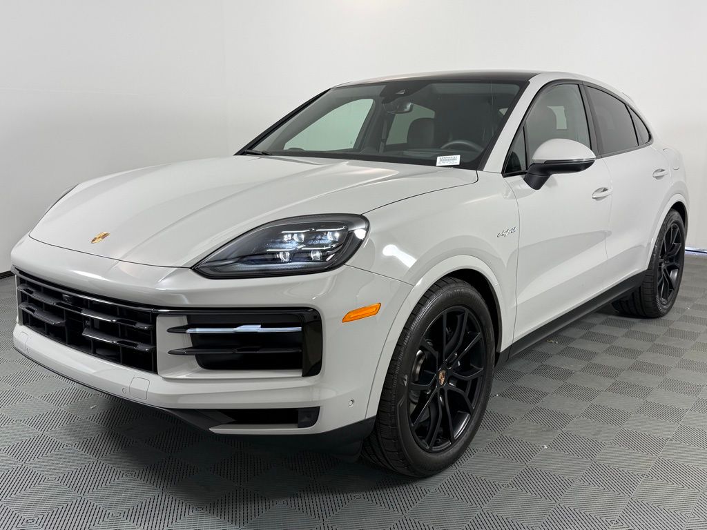 2025 Porsche Cayenne Coup S E-Hybrid's photo