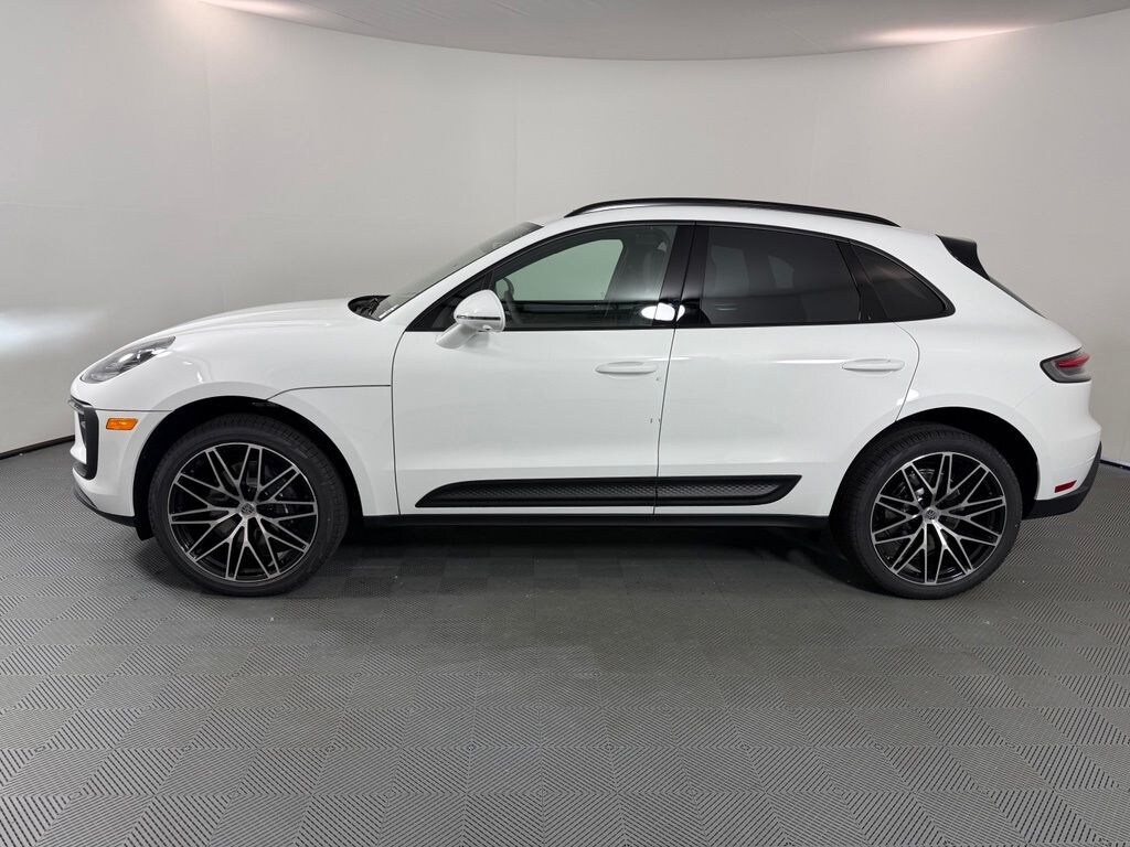 New 2026 Porsche Macan Base SUV