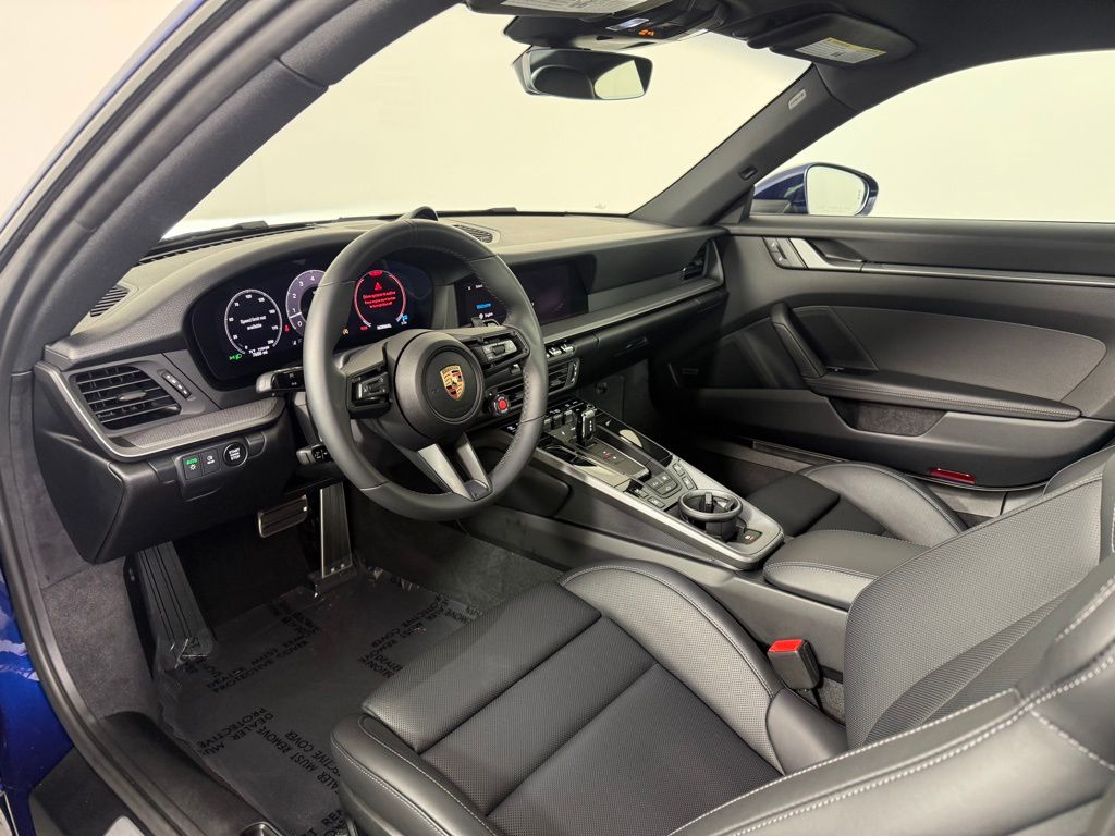 2025 Porsche 911 Coupe photo 4