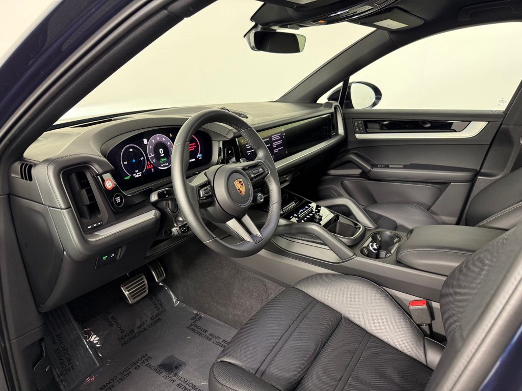 2025 Porsche Cayenne S E-Hybrid Coupe photo 4