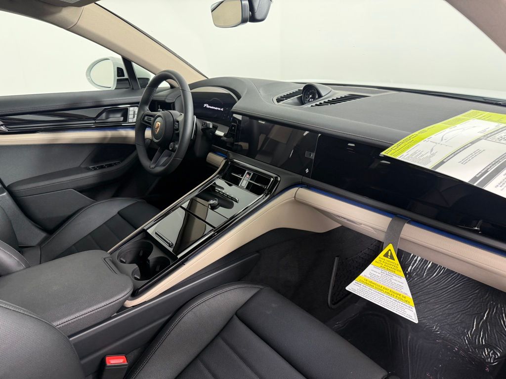 2026 Porsche Panamera 4 E-Hybrid - Photo 15
