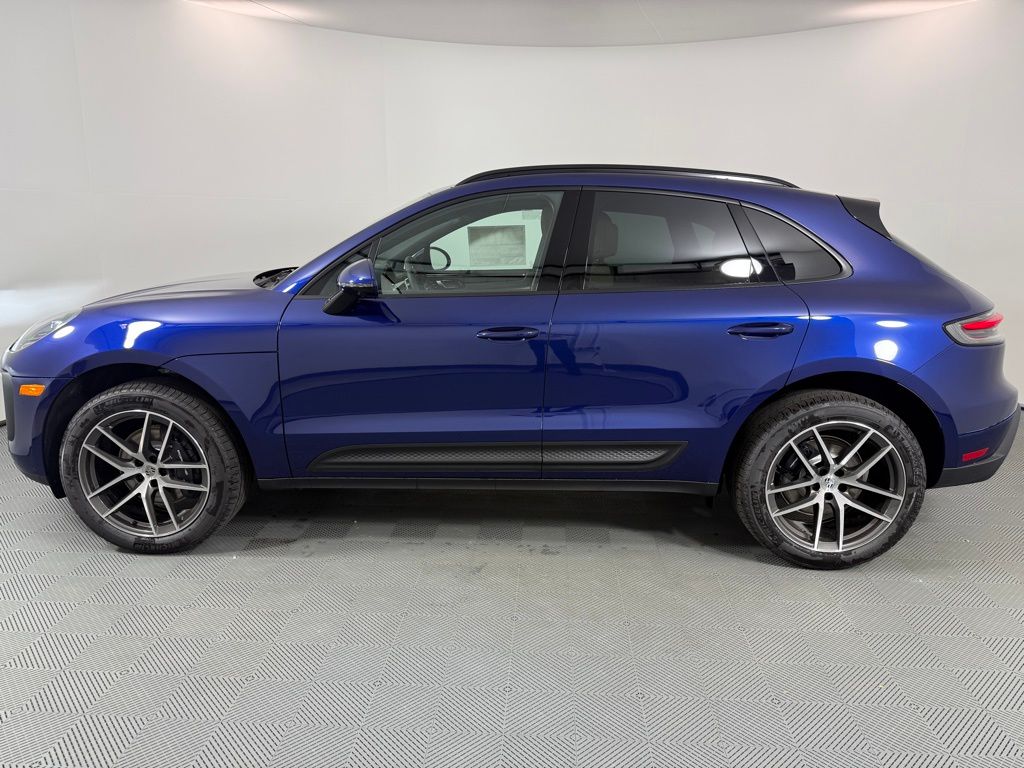 2026 Porsche Macan S photo 2