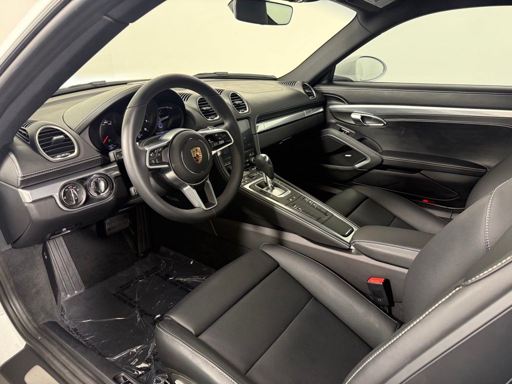 2025 Porsche Cayman S photo 4