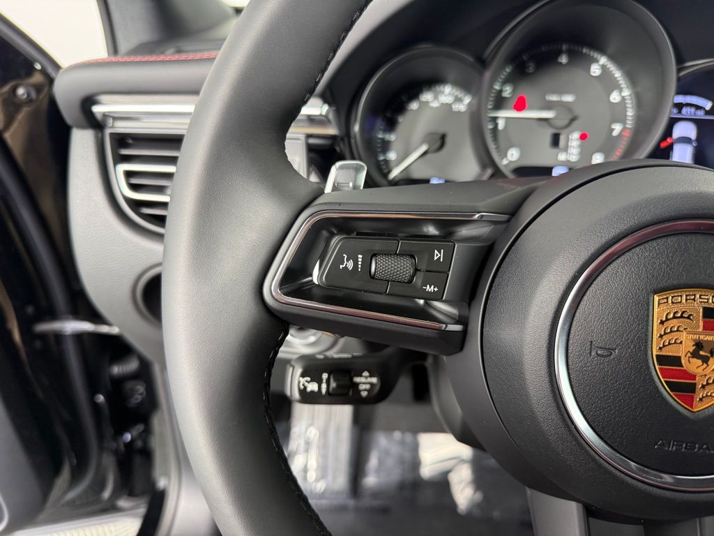 2026 Porsche Macan Base - Photo 32